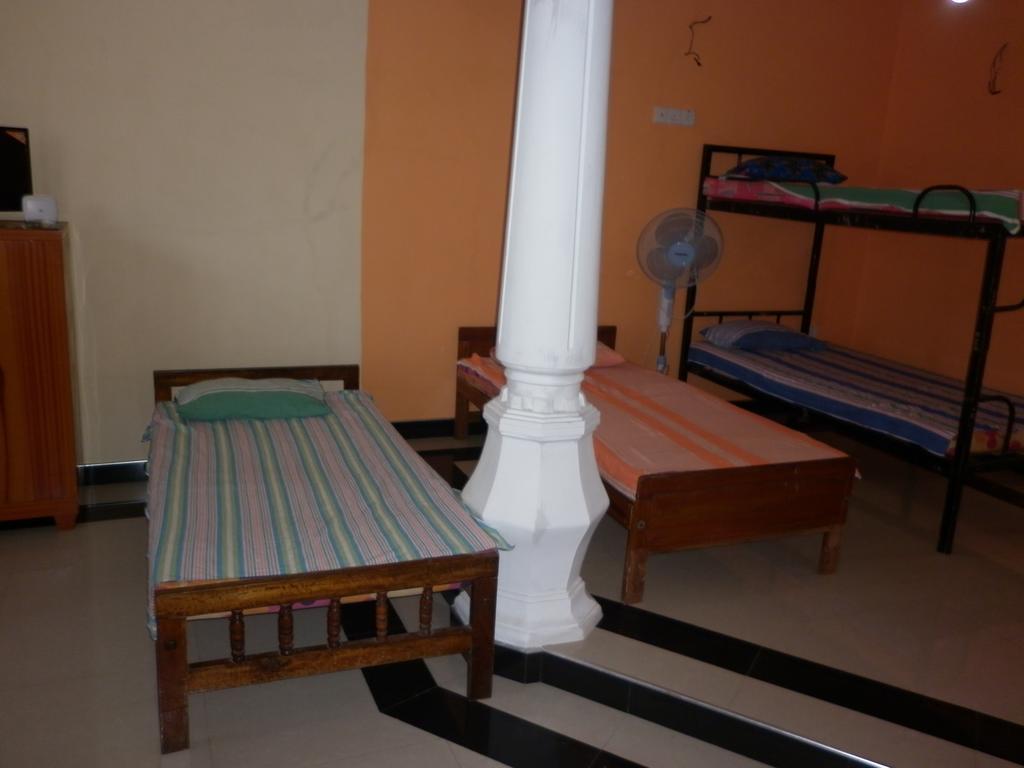 Seetha'S Hostel Негомбо Номер фото