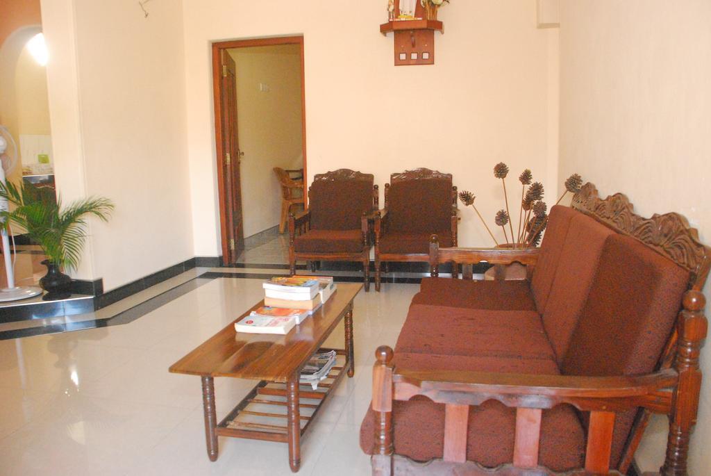 Seetha'S Hostel Негомбо Экстерьер фото