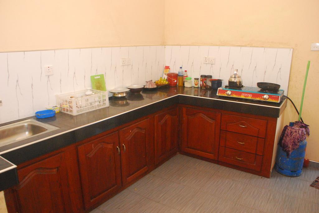 Seetha'S Hostel Негомбо Экстерьер фото