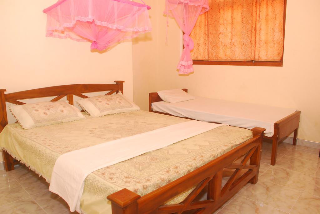 Seetha'S Hostel Негомбо Экстерьер фото
